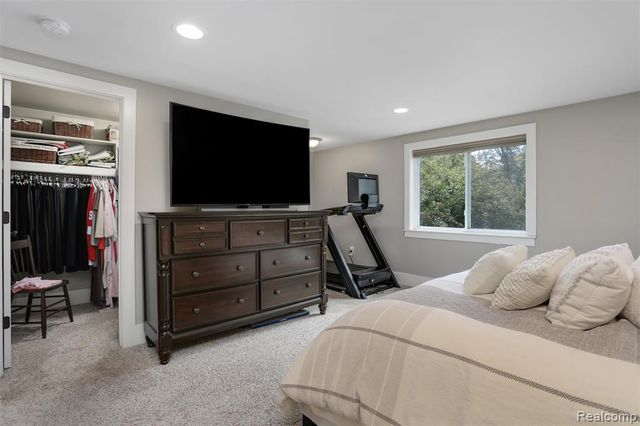 812 N Edison Avenue, Royal Oak, MI 48067