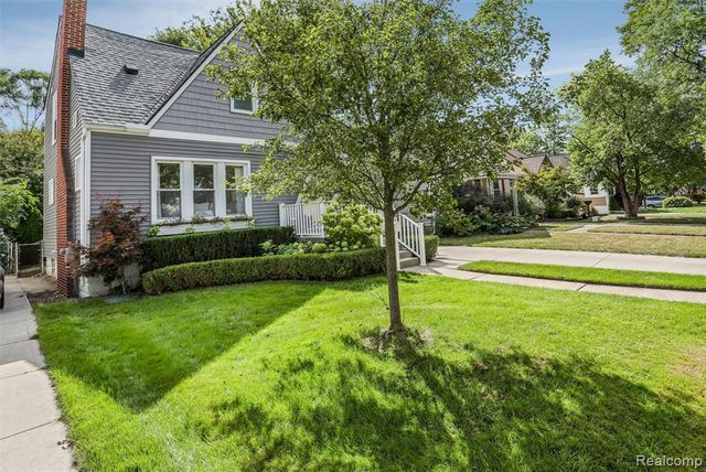 812 N Edison Avenue, Royal Oak, MI 48067