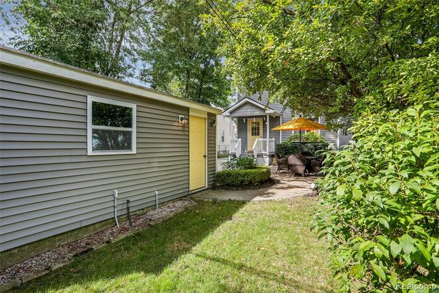 812 N Edison Avenue, Royal Oak, MI 48067