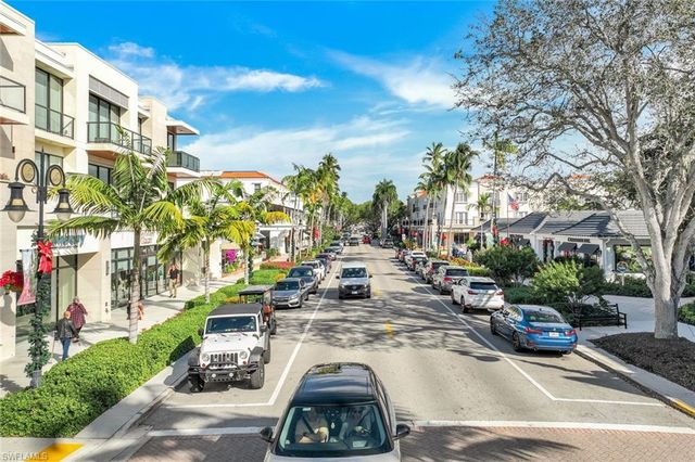 490 1st AVE S, Naples, FL 34102