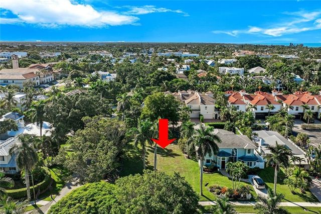 490 1st AVE S, Naples, FL 34102