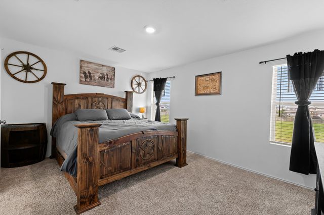 576 Greatest Gift WAY, Jarrell, TX 76537