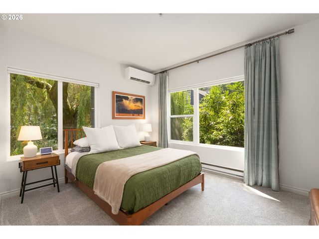 618 S NEVADA St H, Portland, OR 97219