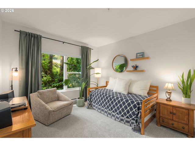 618 S NEVADA St H, Portland, OR 97219