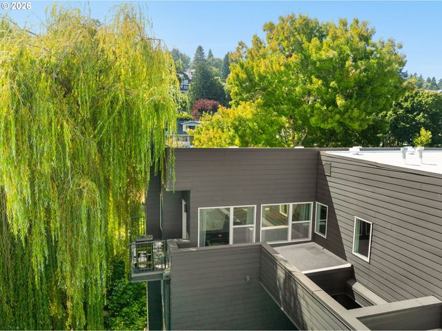 618 S NEVADA St H, Portland, OR 97219