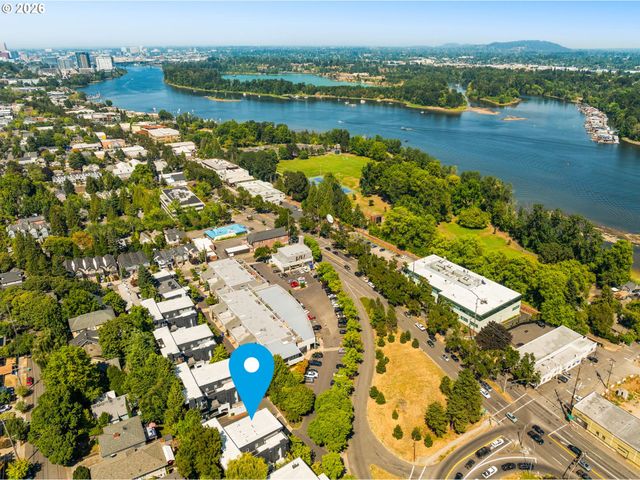 618 S NEVADA St H, Portland, OR 97219