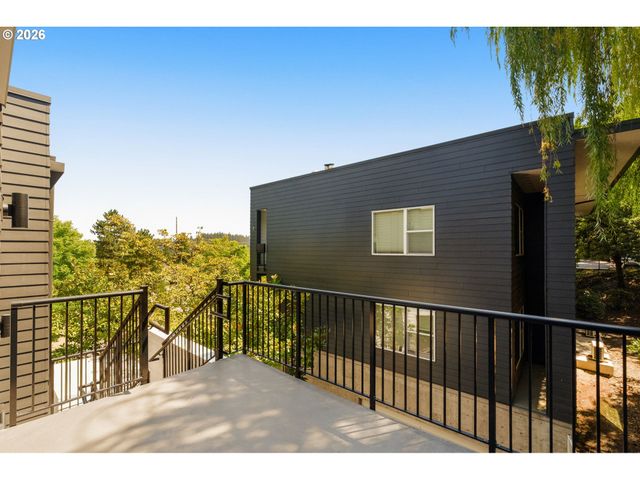 618 S NEVADA St H, Portland, OR 97219