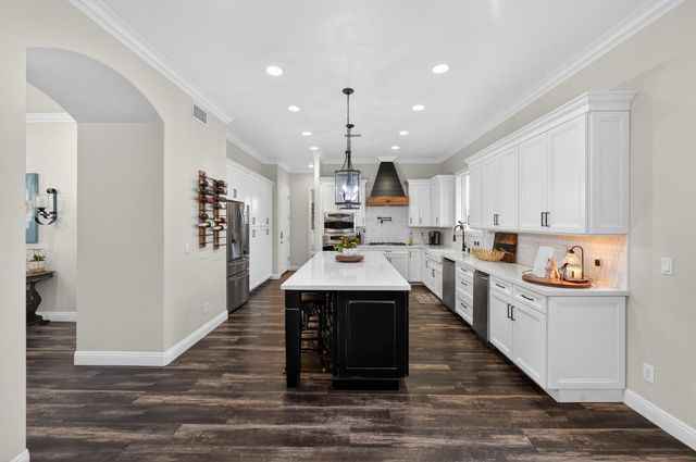 1303 Jordan Avenue, Clovis, CA 93611