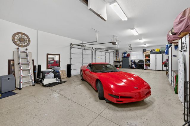 1303 Jordan Avenue, Clovis, CA 93611