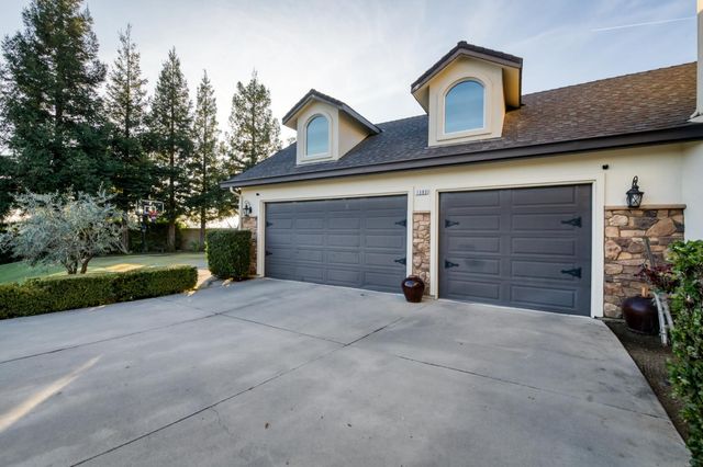 1303 Jordan Avenue, Clovis, CA 93611