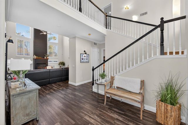 1303 Jordan Avenue, Clovis, CA 93611