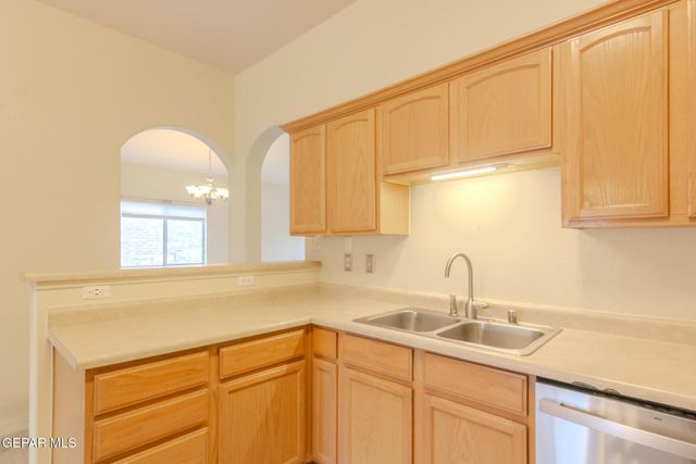 13758 Paseo Las Nubes Drive, Horizon City, TX 79928