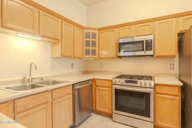 13758 Paseo Las Nubes Drive, Horizon City, TX 79928