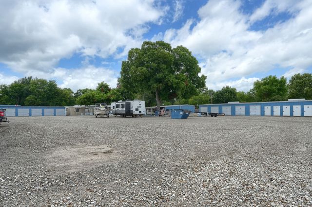 8034 Fm 513 S, Lone Oak, TX 75453
