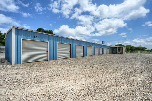 8034 Fm 513 S, Lone Oak, TX 75453