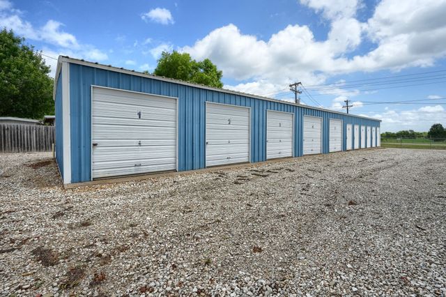 8034 Fm 513 S, Lone Oak, TX 75453