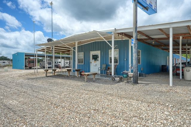 8034 Fm 513 S, Lone Oak, TX 75453