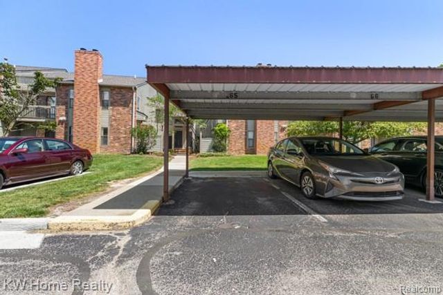 20791 Indian Creek Drive 78, Farmington Hills, MI 48335