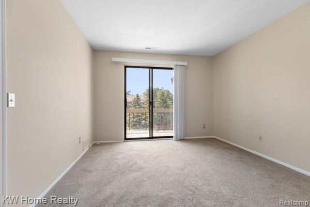 20791 Indian Creek Drive 78, Farmington Hills, MI 48335