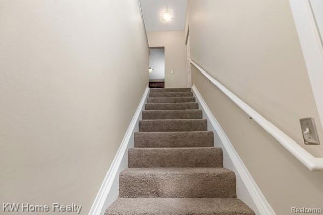 20791 Indian Creek Drive 78, Farmington Hills, MI 48335