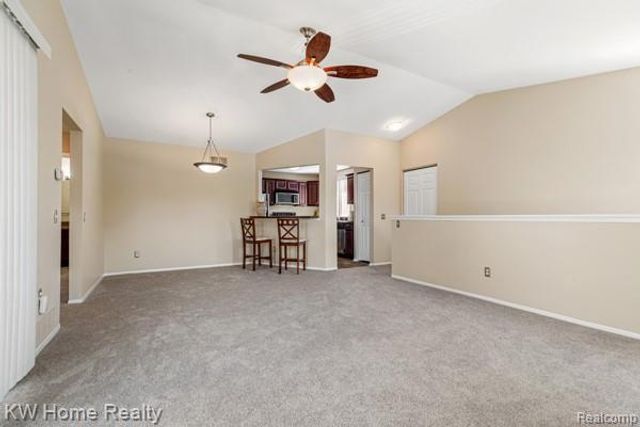 20791 Indian Creek Drive 78, Farmington Hills, MI 48335