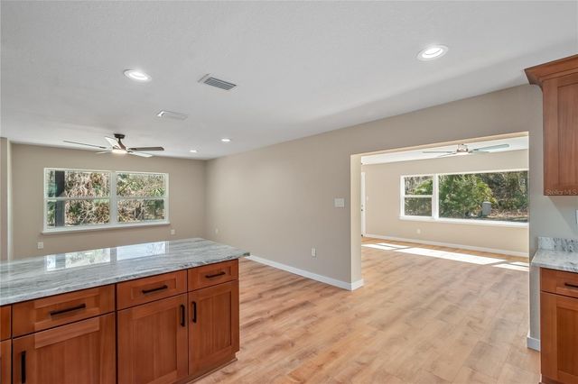 983 S COUNTY ROAD 21, Hawthorne, FL 32640