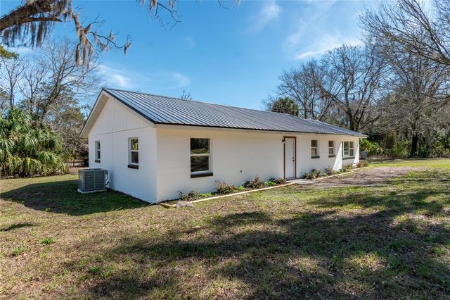 983 S COUNTY ROAD 21, Hawthorne, FL 32640