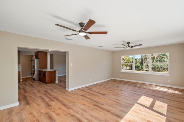 983 S COUNTY ROAD 21, Hawthorne, FL 32640