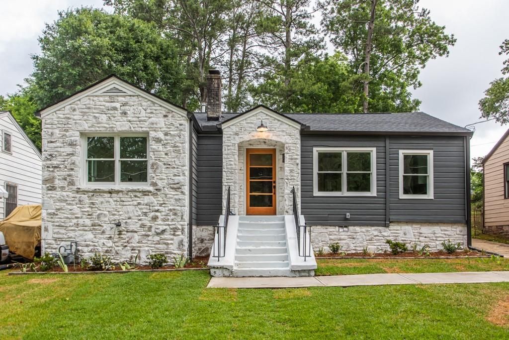 1699 Olympian SW Way, Atlanta, GA 30310