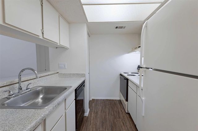 3600 Greystone DR 0412, Austin, TX 78731