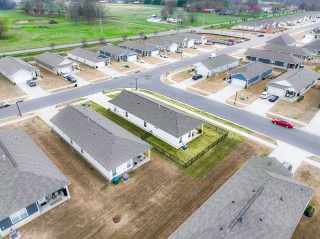 2405 Quinn Dr, White House, TN 37188