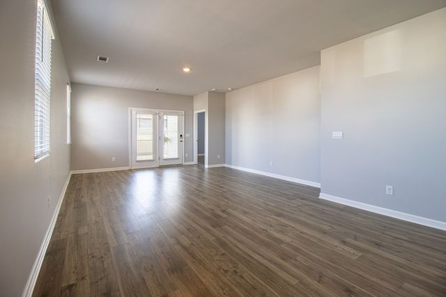 2405 Quinn Dr, White House, TN 37188