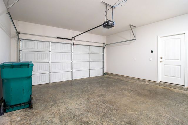 2405 Quinn Dr, White House, TN 37188