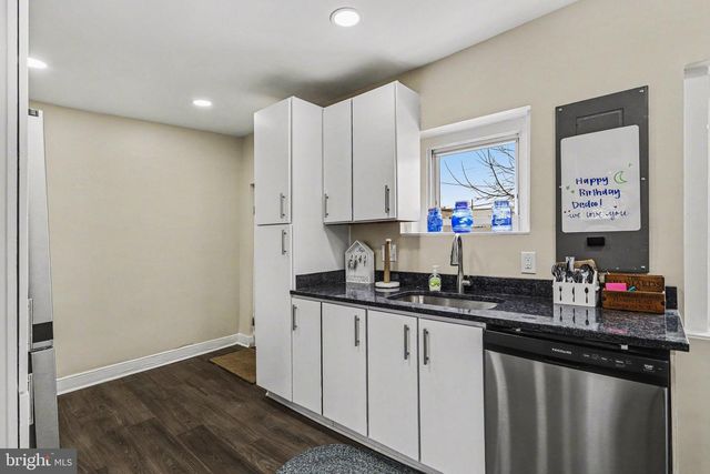 14 HANOVER STREET, New Oxford, PA 17350