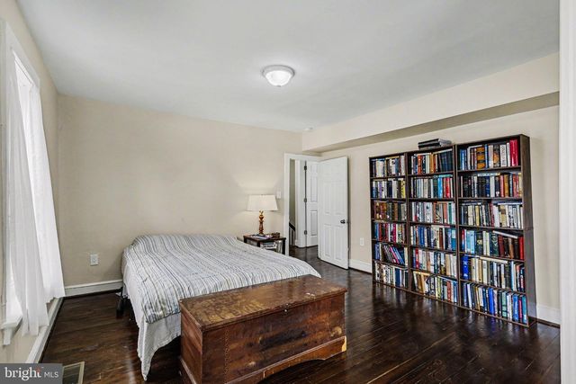 14 HANOVER STREET, New Oxford, PA 17350