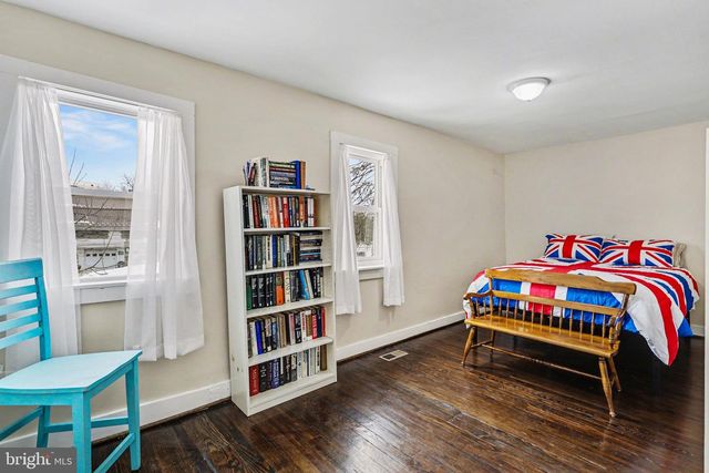 14 HANOVER STREET, New Oxford, PA 17350