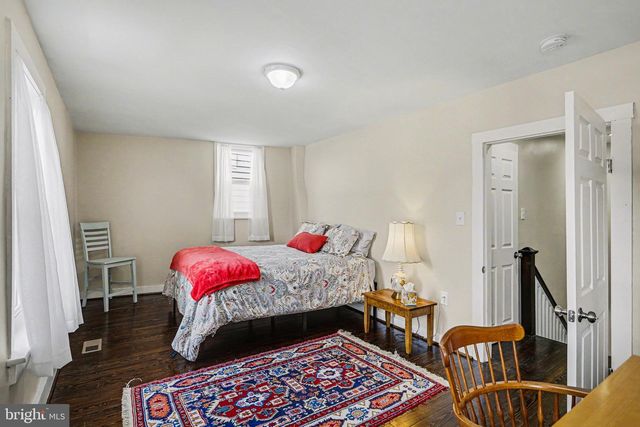 14 HANOVER STREET, New Oxford, PA 17350