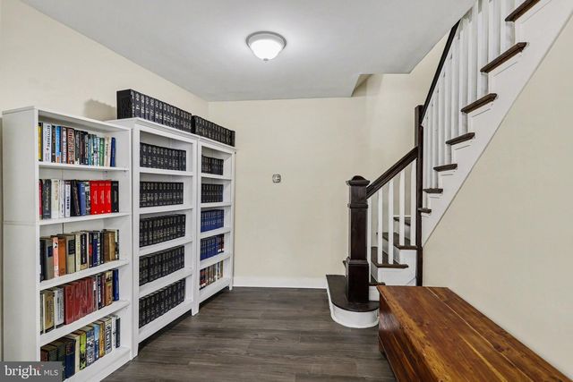 14 HANOVER STREET, New Oxford, PA 17350