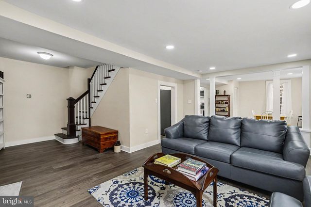 14 HANOVER STREET, New Oxford, PA 17350