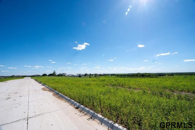 1401 ridge Road, Hickman, NE 68372