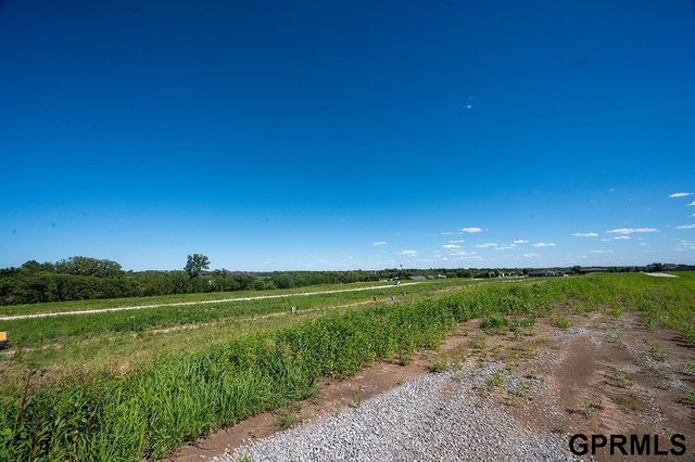 1401 ridge Road, Hickman, NE 68372