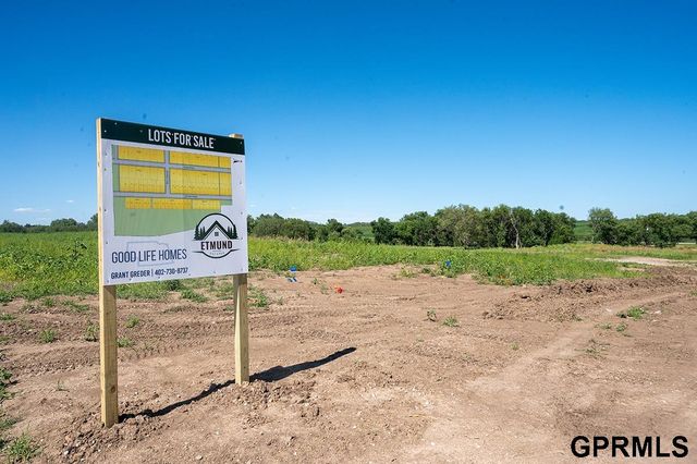 1401 ridge Road, Hickman, NE 68372