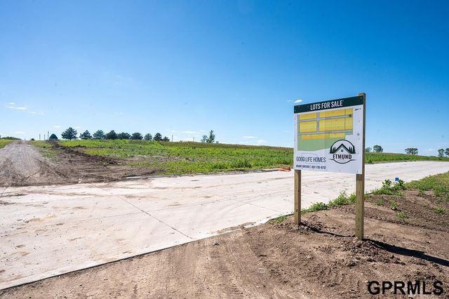 1401 ridge Road, Hickman, NE 68372