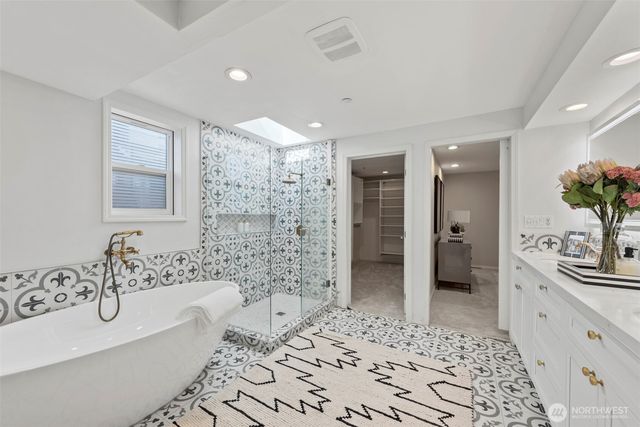 9223 128th Avenue NE, Kirkland, WA 98033