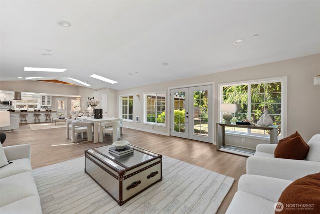 9223 128th Avenue NE, Kirkland, WA 98033