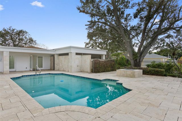 115 RAFAEL BOULEVARD NE, St Petersburg, FL 33704