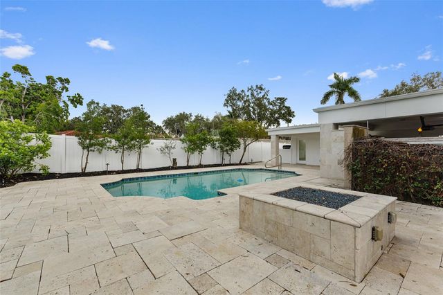 115 RAFAEL BOULEVARD NE, St Petersburg, FL 33704