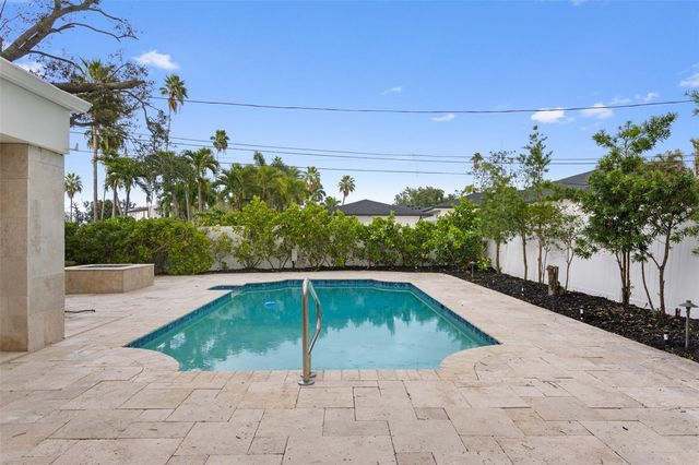 115 RAFAEL BOULEVARD NE, St Petersburg, FL 33704