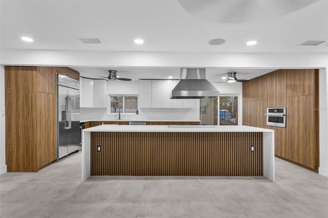 115 RAFAEL BOULEVARD NE, St Petersburg, FL 33704