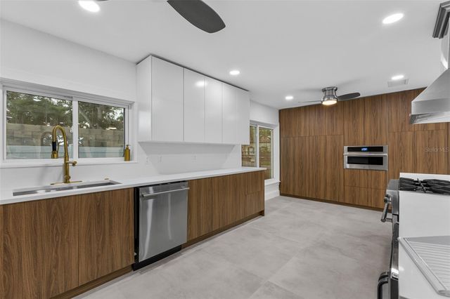 115 RAFAEL BOULEVARD NE, St Petersburg, FL 33704